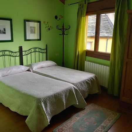 Casa Rural La Fuente Tejedo del Sil エクステリア 写真