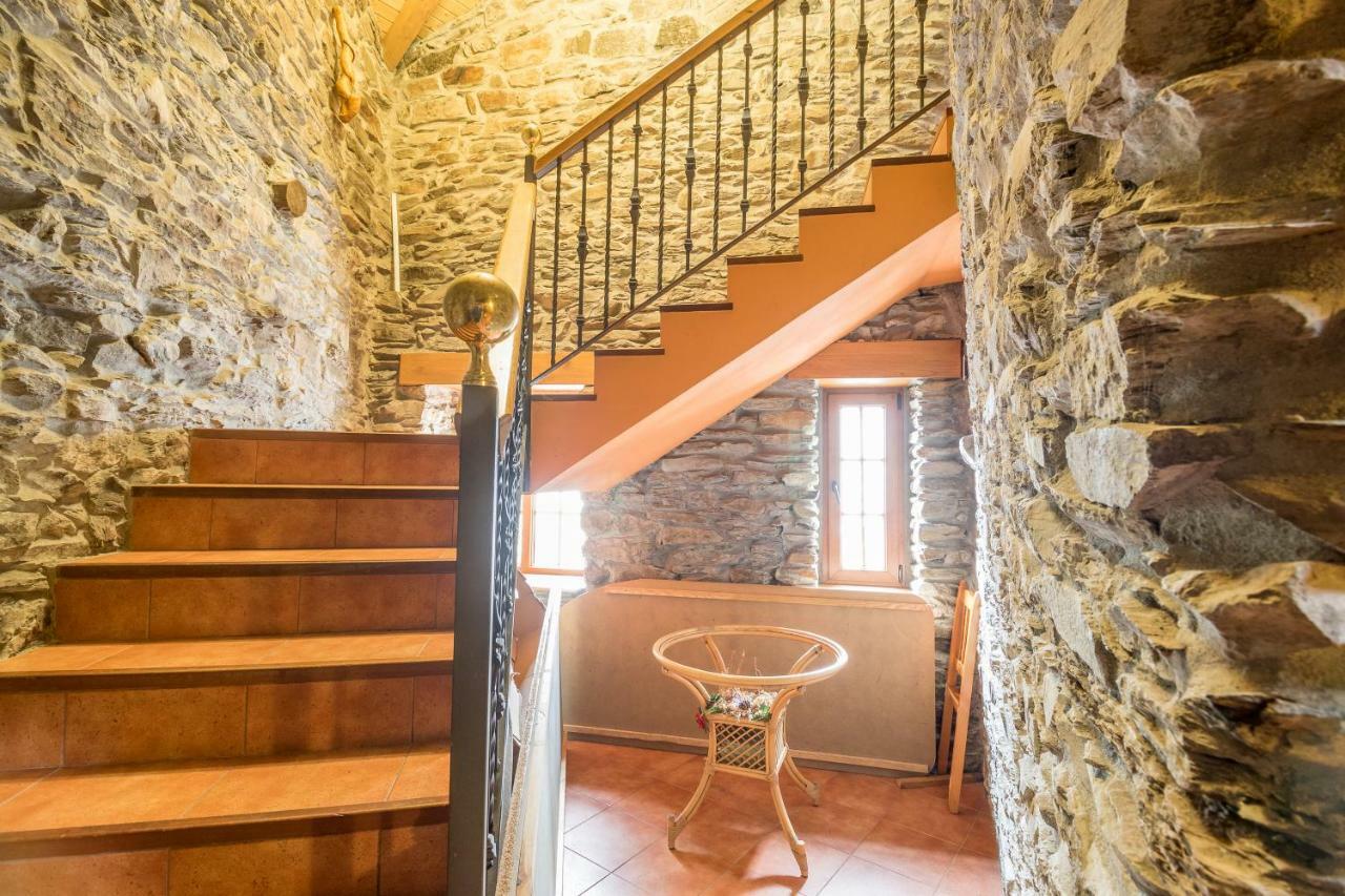 Casa Rural La Fuente Tejedo del Sil エクステリア 写真