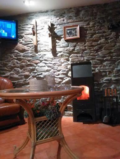 Casa Rural La Fuente Tejedo del Sil エクステリア 写真