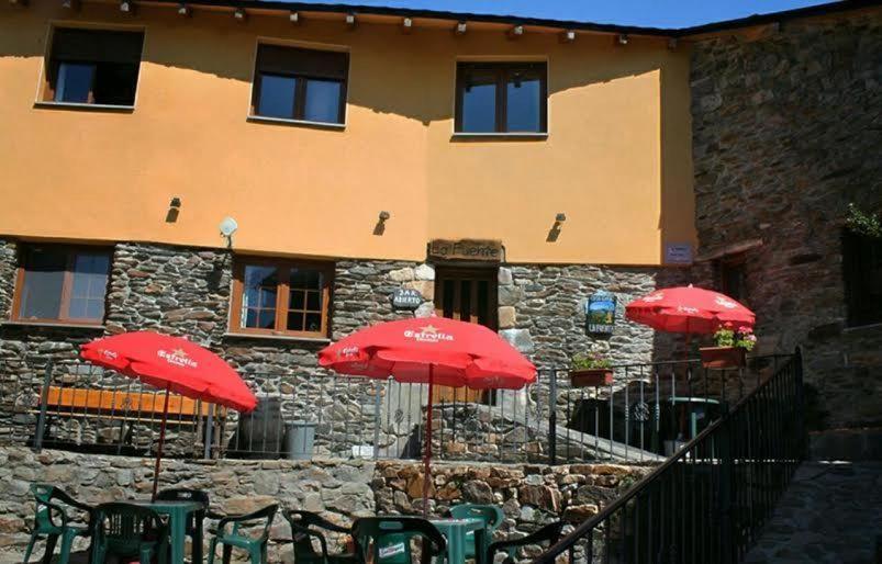 Casa Rural La Fuente Tejedo del Sil エクステリア 写真
